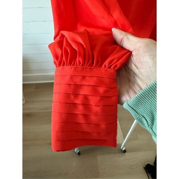 Mock neck balloon sleeve key hole top Flying Tomato sz small - Picture 2 of 6